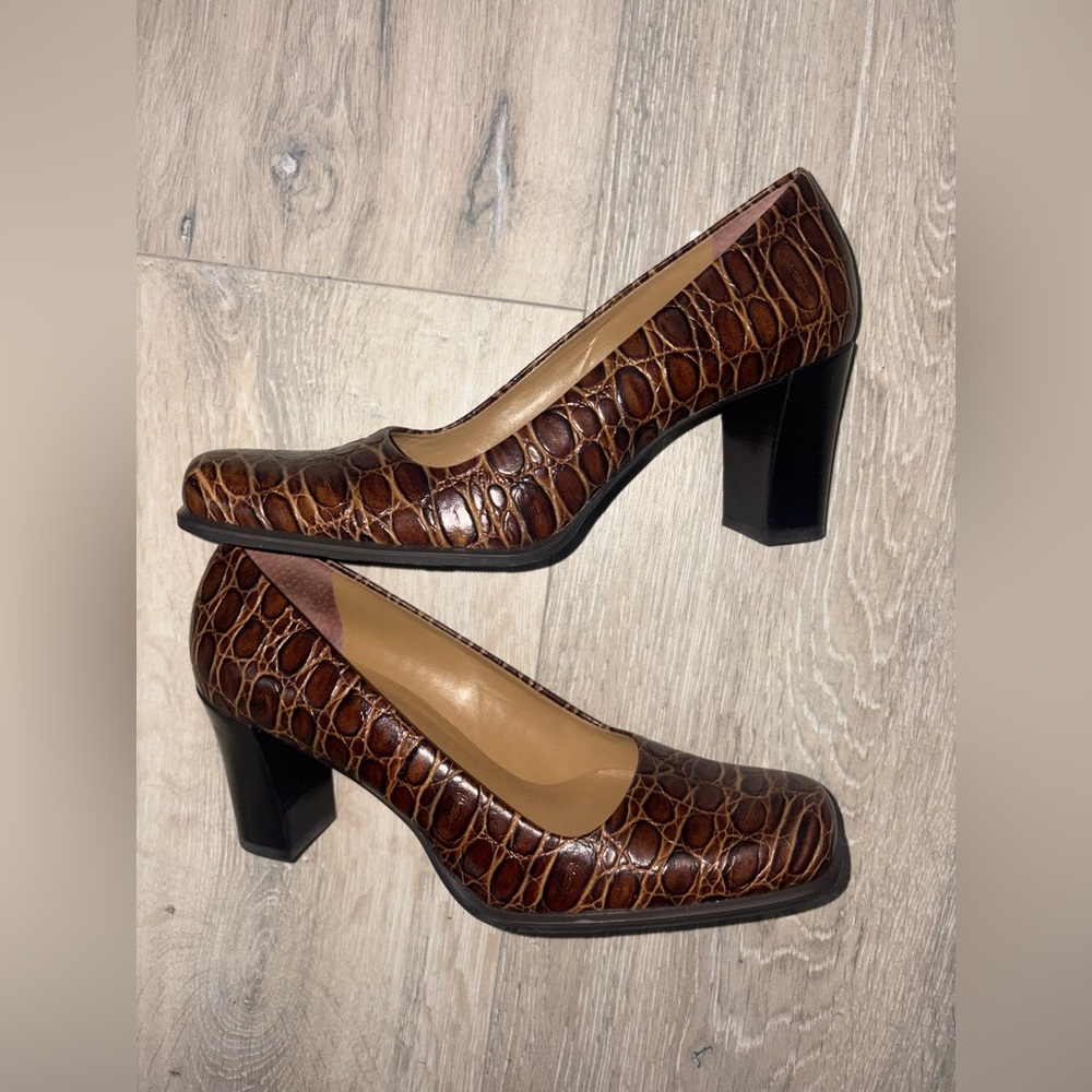 Franco Sarto Brown Leather Snakeskin Chunky Heels Size 7